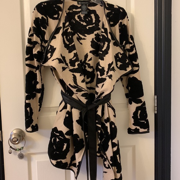 INC floral black and beige wrap - Picture 9 of 14